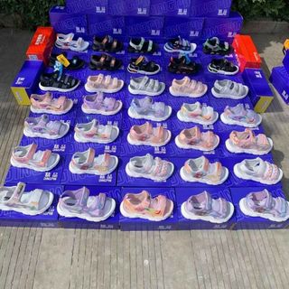 Sandal trẻ em đế cao su mềm êm chân V685
