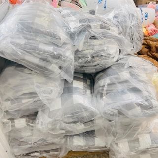 Gối muji kẻ xuất Nhật
