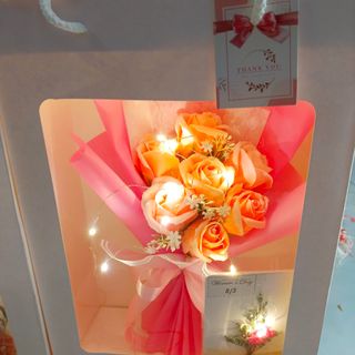 set bó hoa hồng sáp 7B + túi giấy + đèn nháy + thiệp hoa khô, quà tặng ngày lễ 8/3, 14/2, 20/10, 20/11