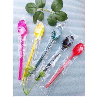 50 muỗng nhựa 20cm bọc màng nilong từng cái đủ màu tiện lơi - Chuyên sỉ Trần Trúc