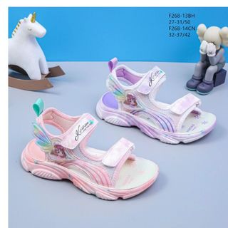 Sandal bé gái quai ngang dán họa tiết cô gái F268
