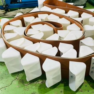 BĂNG TẢI GẦU MÚC DÂY TRÂN - GÀU BẰNG NHỰA