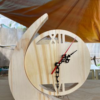 Đồng hồ gỗ để bàn