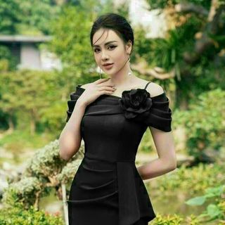 Đầm ôm trễ vai bông ngực hàng thiết kế sang trọng
