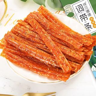 Que cay, tăm cay, sợi cay món ăn vặt tuổi thơ gói 92g
