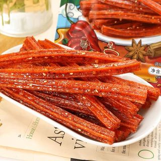 Que cay, tăm cay, sợi cay món ăn vặt tuổi thơ gói 92g