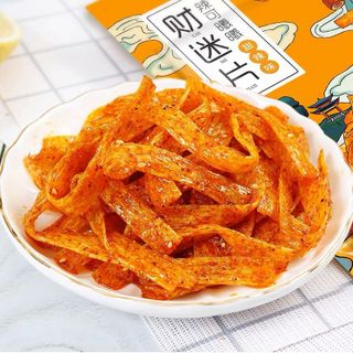 Que cay, tăm cay, sợi cay món ăn vặt tuổi thơ gói 92g