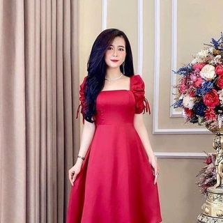 Đầm xoè cổ vuông tay nơ