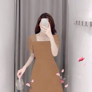 Đầm xoè cổ vuông tay voan
