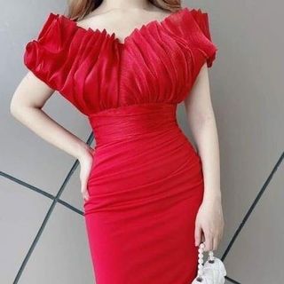 Đầm body trễ vai xếp ly ngực