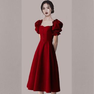 Đầm xoè tay bèo nút