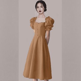 Đầm xoè tay bèo nút