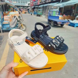 Sandal trẻ em quai ngang nhún đính ngọc trai xinh xắn V731