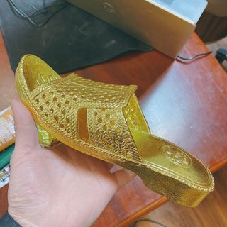 Dép tổ ong dát vàng 24k full size 38-43 đầy đủ bill box phụ kiện túi hộp king gold phân phối bởi shopchuotxinh