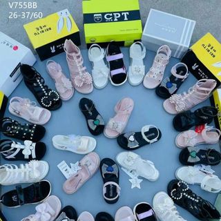 Sandal bé gái chất da mềm họa tiết dễ thương
