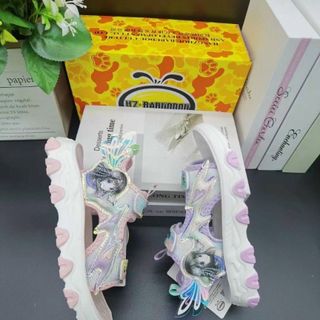 Sandal trẻ em quai ngang họa tiết cô gái xinh xắn V747