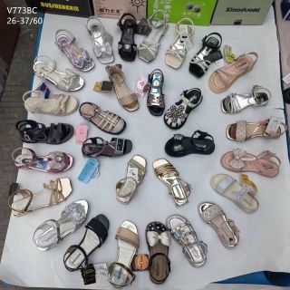 Sandal trẻ em chất da mềm xinh xắn V773