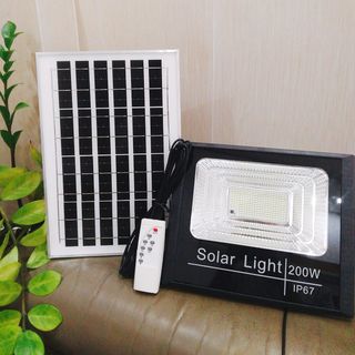 Đèn pha ABS năng lượng mặt trời 200w