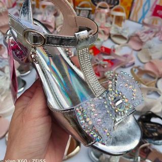 Sandal trẻ em quai ngang kiểu xinh xắn V833