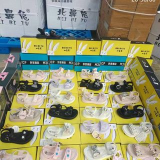 Sandal trẻ em quaingang đế bánh êm chân V836