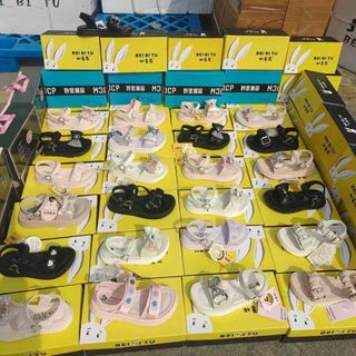 Sandal trẻ em quaingang đế bánh êm chân V836