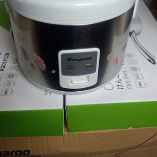 Nồi cơm điện Kangaroo KG18RC3 dung tích 1.8 lít bảo hành 12 tháng
