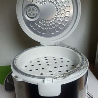 Nồi cơm điện Kangaroo KG18RC3 dung tích 1.8 lít bảo hành 12 tháng