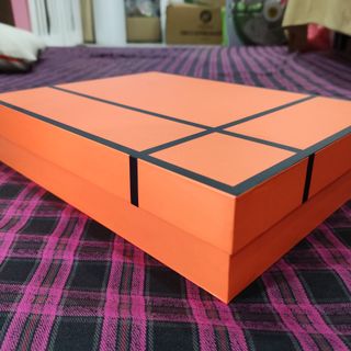 Hộp đựng quà tặng màu cam kích thước 30x22x6 tiện dụng