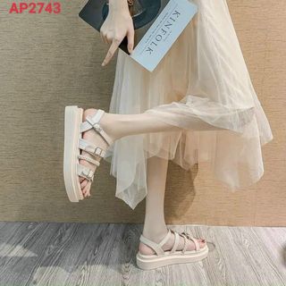 Sandal nữ đế bánh mỳ quai ngang đính khóa vuông siêu đẹp