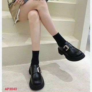 Giày lười nữ phối khóa vuông đẹp