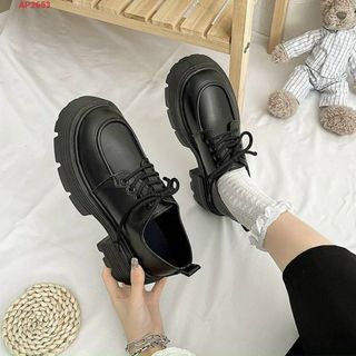 Giày lười nữ chất da bóng buộc dây đẹp