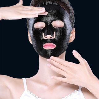 Mặy Nạ đen Activated Carbon Chuyên dưỡng da, loại bỏ mụn , ngăn ngừa nám ( Giá Tận Xưởng )