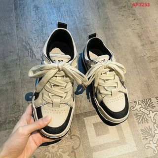 Giày thể thao nữ trắng viền mũi giày màu đẹp