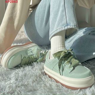 Giày thể thao nữ chất da mềm màu xanh phối dây sọc đẹp