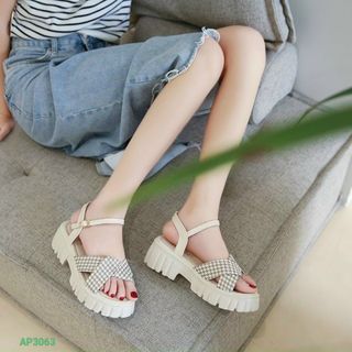 Sandal nữ quai chéo sọc caro siêu xinh
