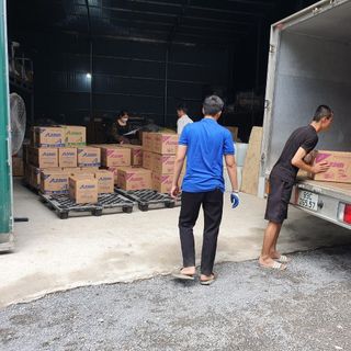 Nước giặt xả Azzen đâm đặc hương hoa cỏ tự nhiên 5kg