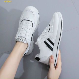 Giày thể thao nữ màu trắng da mềm 2 sọc đẹp
