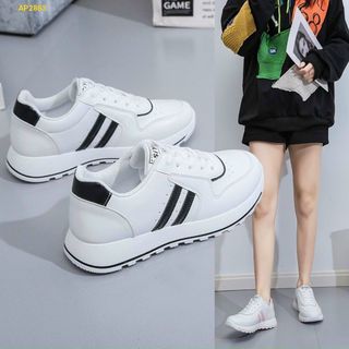 Giày thể thao nữ màu trắng da mềm 2 sọc đẹp