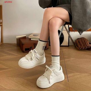 Giày thể thao nữ màu trắng da mềm thoáng khí AP29