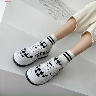 Giày thể thao nữ họa tiết caro đẹp