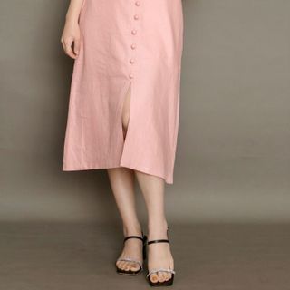 Đầm Linen thiết kế Hồng ruốc và cột úa