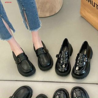 Giày lười nữ màu đen phối khóa đẹp