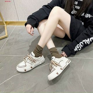 Giày thể thao da mềm màu trắng viền màu đẹp
