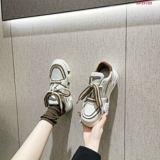 Giày thể thao da mềm màu trắng viền màu đẹp