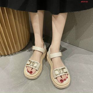 Sandal nữ đế bánh mỳ quai ngang phối khóa kim loại đẹp