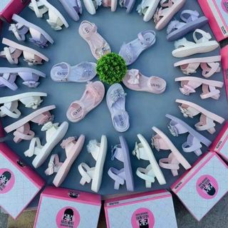 Sandal trẻ em quai mềm đính nơ xinh xắn V982