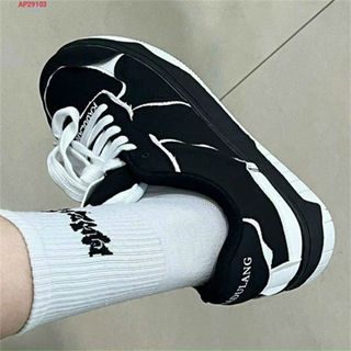 Giày thể thao nữ màu đen viền trắng đẹp
