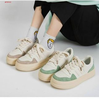 Giày thể thao nữ màu trắng viền màu đẹp