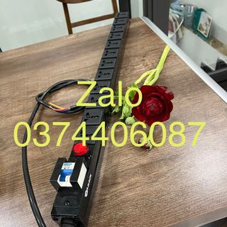 Thanh nguồn PDU 12 ổ cắm đa năng M MCB 32A + Dây nguồn EU 3X1.5MM2, 1M5