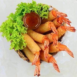 Tôm cuốn rế nhà làm - được làm từ tôm sú sạch, 10-12con/hộp.